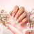 French manicure – historia, zalety i trendy w 2024 roku